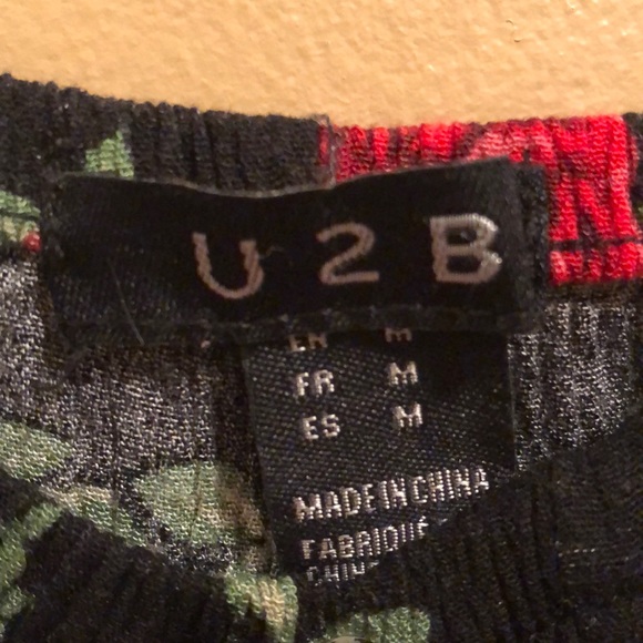 Rose patterned shorts - Picture 2 of 3